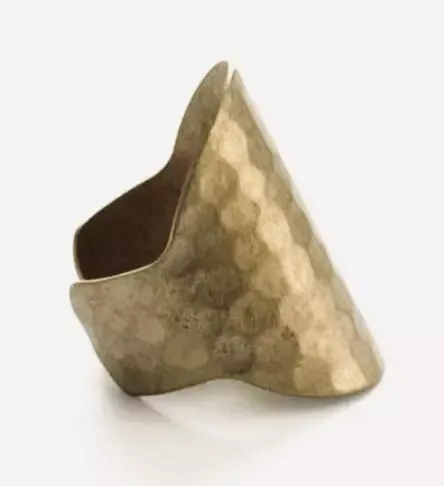 bague martelee